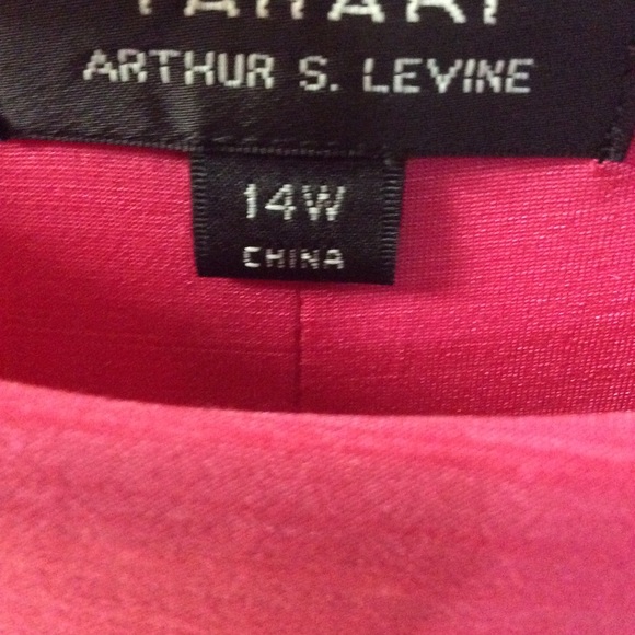 Vince Camuto NWT beautiful layered dress style - Picture 3 of 4